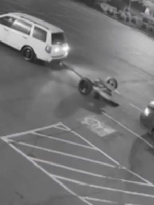 A man in #PierceCounty tried towing a damaged car with an SUV and a strap. 😳 #OPLive #OPNation #REELZ #REELZPlus reelzplus.com