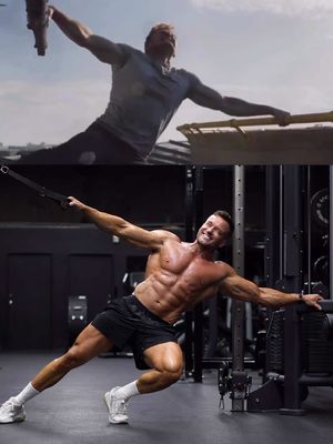 Trying Captain America’s Pull Day workout. 🚁