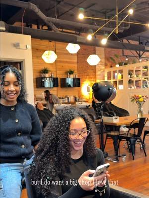 listen i binge watch anyone i book too I GET IT🙂‍↕️, love to hear it i appreciate my girls🫶🏽 #creatorsearchinsights #realcurlyhair #lancasterpa #hairstylistsoftiktok #curlycut 