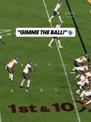 Michael Penix Jr. made sure to beat the playclock 😂 #TNFonPrime #michaelpenixjr #atlantafalcons #nfl 