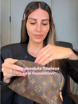 Reaching for my favorite foundation when I want a flawless and radiant application: @NARS Cosmetics Light Reflecting Foundation #bestfoundation #narspartner #topfoundations #bestmakeup 