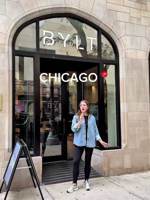 free coffee, custom engravings, and a free professional headshot?? you don’t want to miss this! Stop by 70 E Walton St to celebrate our Chicago grand opening 🫶🏼  RSVP in the link in bio 📩  #chicagoevents #chicagomarathon #thingstodoinchicago 