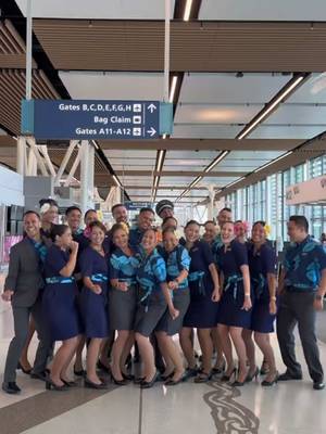 Heading into the weekend with our ‘ohana 💜 Happy Aloha Friday 🌺 #hawaiianairlines #crew 
