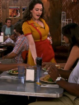Eu com emprego: 😥😥😥 // Eu sem emprego: 😥😥😥 #2BrokeGirls #MaxBlack #CarolineChanning