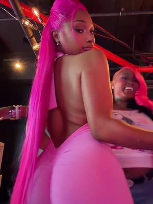 PINK BLUSH REMIX OUT NOWWWW 💖💖💖💖💄💄💄💄💋💋💋💋
