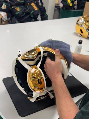 Prepped and ready for throwback #90s #vintage #cfb #sicembears 