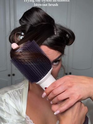 Trying the new Dyson airsmooth blowdry brush 💗 @Color Wow UK dream coat @RedkenUKI all soft hair oil @Olaplex hairspray #dysonairsmooth #dysonairsmoothtutorial #haircare #hairtutorial #blowdrybrushtutorial 