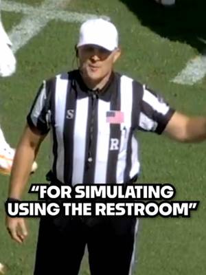 Texas defensive end Colin Simmons got penalized from pretending to pee after sacking the quarterback #football #referee #CollegeFootball #sports #hookem