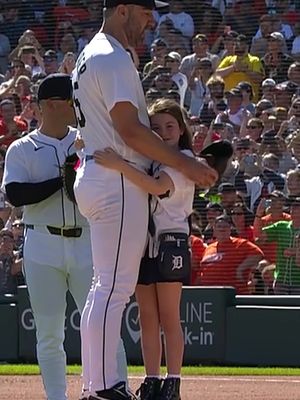how can you not be romantic about baseball? 🥺 #JustinVerlander #Tigers #MLB 