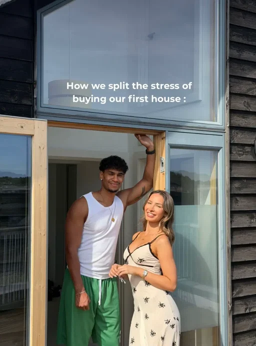My trusty mortgage advisor @kf96_ and partner😘  #relateable #newhome #mortgageadvisor #solicitor #firsttimebuyers 