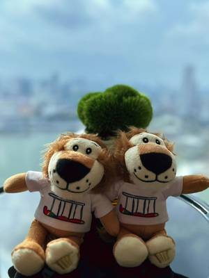 Birthdaycay at MBS. Skyline views, infinity pool, zero complaints. #mbs #suite #staycation #family #celebration 