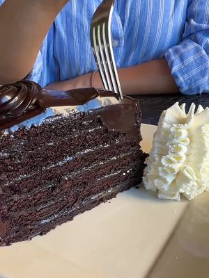 what hill would you die on?             Linda’s or Tower cake 👀 