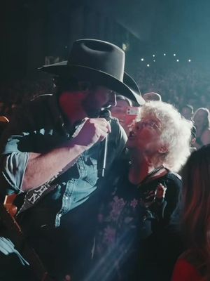 And that's when I realized she was every cowboy's dream come true... 🎶 #excuseme #countrymusic #rileygreen 