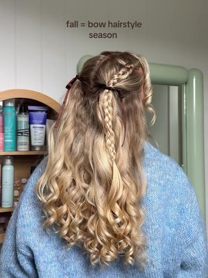 The best season everrrrr 🧸 #fallhair #fallhairstyles #bowhairstyle #halfuphalfdown #heatlesscurlsovernight @Moroccanoil 
