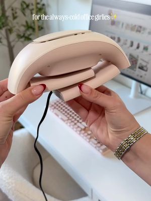Consider this your sign to stop typing with cold hands🤭 #founditonamazon #amazonhome #deskhandwarmer #workfromhomefinds #amazonoffice