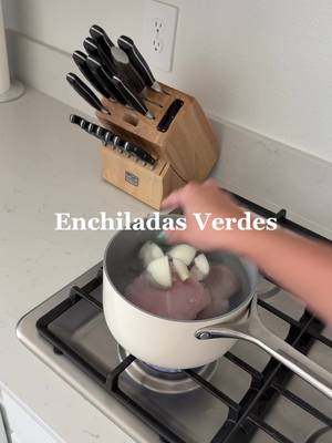 Enchiladas Verdes receta 🇲🇽⬇️ Ingredients * 2 chicken breasts * ½ onion * Garlic cloves * Salt, to taste * 1 bay leaf * 7 tomatillos * 2 jalapeños * ½ onion * Garlic cloves  * Cumin * Oregano  * Garlic powder * Onion powder  * Salt/Pepper  * 1 chicken bouillon * 2–3 oz cream cheese * Cilantro * Corn tortillas * Mozzarella cheese * Reserved chicken broth * Oil, for frying Directions 1. Add chicken breasts, ½ onion, garlic, salt, and bay leaf to a pot. Cover with water and boil for about 15 minutes, or until cooked through. Remove, shred, and set aside. 2. In the same broth, add the tomatillos and jalapeños. Cook until the tomatillos turn a light green color. Reserve the broth.( I took the seeds off for Jalapeños)  3. Blend the tomatillos, jalapeños, ½ onion, garlic, seasonings, chicken bouillon, 2–3 oz cream cheese, cilantro, and some of the reserved chicken broth until smooth. 4. Pour the sauce into a pan and let it simmer, covered, for a few minutes. 5. Lightly fry the corn tortillas 6. Dip each tortilla into the green sauce. Add shredded chicken, roll it up, and place it seam-side down in a baking dish. 7. Pour the remaining green sauce over the enchiladas and top with mozzarella cheese. Bake until the cheese is melted. Broil for the last 5 minutes until golden on top. #comidamexicana #mexican #enchiladas #enchiladasverdes #recetas 