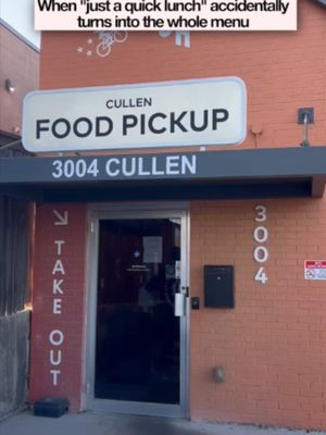 Accidentally ordering half the menu because every single freshly prepped bowl looks too delicious to pass up is totally relatable. 📦 Sharing a massive spread of hot chicken bowls and signature green sauces with your besties makes any casual lunch break unforgettable. 🍚 📍 Location: 3004 Cullen St, Fort Worth, TX 76107 Mon–Fri · 10 AM – 11 PM Sat–Sun · 11 AM – 11 PM Order a full spread directly via bowlsofrice.com. 😋#bowlsofrice #bowlsofricetexas #fortworthtx #cullenstreet