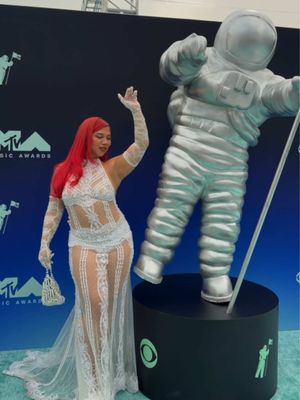 That's a wrap on the 2026 #VMAs but @thuymusic’s financial confidence is nowhere near the end thanks to @Intuit Credit Karma! 🚀💙 #AD