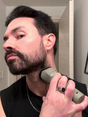 No time in the mornings? DURACUT™ is ready to be your right-hand man. With its DURADRIVE™ motor, it can tackle facial hair in seconds, leaving you with more time in your day. Try it out for yourself at Walmart or Walmart.com. #menshaving #shaveroutine