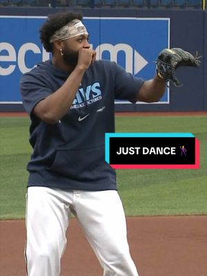 He do his lil dancey dance dancey dance dancey dance dancey dance dancey dance #RaysUp #MLB #PostSeason #JuniorCaminero #Rays 