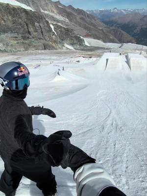 Vibing through park @Oakley Meta 