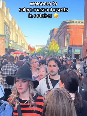 now THAT is seriously spooky 🤣 #boston #salem #salemmassachusetts #october1st 