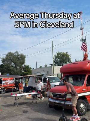 BROWNS FANS IN THE MUNI LOT ARE READY TO ROLL 😤😤😤 #cleveland #clevelandbrowns #nfl #football 