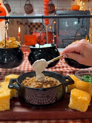 My favorite Halloween dinner! 🎃This easy 3-ingredient white chicken chili with @Bush's Beans Chili Magic takes under 30 minutes, making it perfect for a busy night of costumes, candy and trick-or-treating. #BushsBeansPartner For a little extra Halloween magic, Bush’s partnered with a witch to cast a good-weather spell on a limited run of Chili Magic cans, with the hope of manifesting weather that’s just right for trick-or-treating. For the chili:  🧙Bush’s Chili Magic 🧙Chopped onion 🧙Diced green chiles 🧙Cooked chicken Here’s to Halloween on a Saturday, a convenient dinner and hopefully some good trick-or-treating weather! Get yours on bushsbeans.com, while supplies last.
