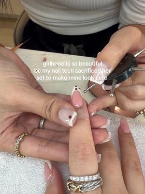 the cutest set 🎃 @Crystalnailsandspa 