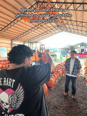 My pumpkin patch date @CuhDiego #fyp #viral #relatable #jzgarcia #friends 