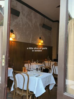 A little slice of Paris in London! (Recommend the duck) 📍 The French Society