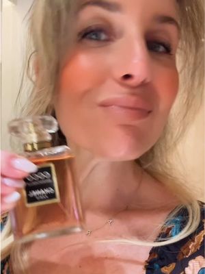 Get ready with for #sukkot dinner this past Friday featuring… @Laura Mercier @Saie @Rare Beauty @YSL Beauty etc  . . #beautyenthusiast #mtlbeauty #beautyglam