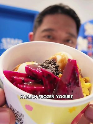 South Korea’s popular frozen yogurt brand is finally in Manila! 🇰🇷🍦 I tried Yoajung’s Signature Combo, Fruit Sando, and mochi with real fruit inside. The Kiwi Fruit Sando unexpectedly became my new favorite! 💚 Have you tried Yoajung Philippines yet? What should we order next? 👀 #foodtripbakamo #yoajungphilippines #frozenyogurt #txt #yoajung_ph