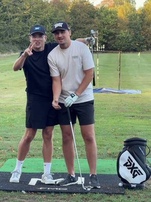 These glasses were abit too small 👀 #golf #trickshot 