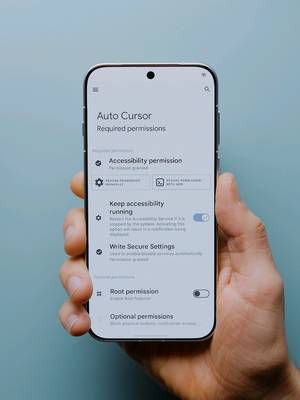 This Makes Using BIG Phones SO Much Easier 🤯