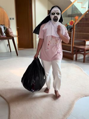 Halloween pranks at home 😂