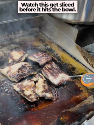 Watching freshly grilled steak get sliced into perfectly juicy strips before resting over warm, fluffy rice is pure food therapy. 🥩 Drizzling that signature house-blended sauce straight down the center guarantees every tender bite is packed with maximum flavor. ✨ 📍 Location: 3517 N Spaulding Ave, Chicago, IL 60618 (Inside Picnic Food Hall) Mon–Sun · 10:00 AM – 11:00 PM Order your steak bowl directly at bowlsofrice.com. 📦#bowlsofrice #bowlsofricechicago #spauldingavenue #picnicfoodhall #chicagoillinois
