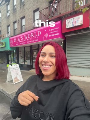 From the streets to her own shop, Mia’s press on nails is a true NYC hustle. And I’m so happy to be along for the journey.  📍 42 W 183rd St, Bronx, NY 10453 #thingstodoinnyc #presson #pressonnails #pressonnailbusiness #nyclife 