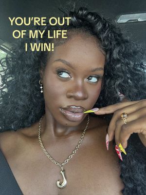 ABEG PASS ME THE SCISSORS! 😂 When it comes to friendship fallouts I always win! Less emotional baggage.   #friendshipbreakup #friendshipfallout #friendships #adultfriendships 