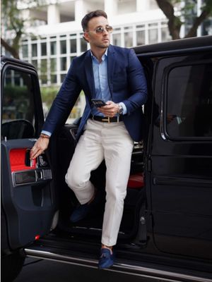 The Art of Dressing Like a Gentleman.  • • • #BeSpoke #MensFashion #TheGentlemen #AMG 