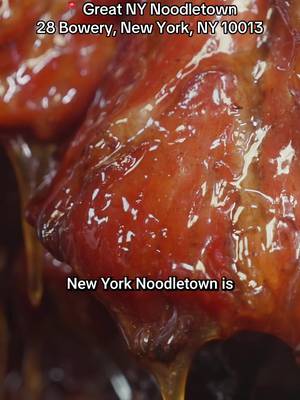 Great NY Noodletown is an icon in New York’s Chinatown. Luckily, they negotiated an interesting lease… 📍 Great NY Noodletown 28 Bowery, New York, NY 10013 Please head to my bio to watch the full documentary! Thanks for your support. 