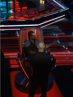 Catching strays left and right over here #TheVoice 
