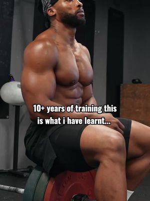 Things I wish I knew when I started lifting 👇 Comparison is the thief of joy. Your day 1 is someone else's year 10, and even the fittest people have insecurities. Use others for inspiration, not comparison. More isn't always better. Training every day left me injured, stressed and sleeping terribly. REST days matter, and your body will thank you. You CAN mix bodybuilding and conditioning. Smart programming makes it work, and I've done both for 8 years. Nutrition beats training. You can't out-train a bad diet, so use a tracking app to fuel properly. Be REALISTIC. You won't gain 10–15kg of muscle in 6 months, and crash dieting 4 weeks before a holiday is a disaster. Set SMART goals. Patience is a virtue. Results take time, so let your body adapt. Give yourself grace. Bad days happen. Turn setbacks into fire in your belly 🔥 Balance is key. Fitness shouldn't cost you your social life. Please don't bring Tupperware to a wedding (yes, I've done it 😂). One meal out won't ruin weeks of work. Have fun! Good tunes, training with friends, enjoying LIFE. That's what keeps me showing up. #gymtock #gymmotivation #fyp #fitness