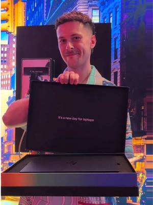 #ad We need all the help we can get with our renovations so we’ve headed to New York to discover firsthand with @Google how our workflow is about to get a major upgrade with the Googlebook laptop! #googlebook