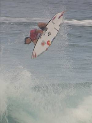 @Gabriel Medina this was just insane 😳 #surfing #gabrielmedina #wsl 