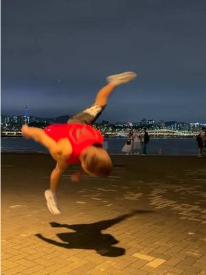 We be vibin 😮‍💨 #tricking #flipping #sports #tkd #fyp 