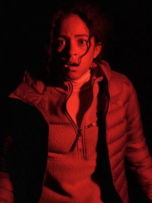 Não olhe no retrovisor. Não dirija à noite. E NUNCA pare! 😰 #PassageirodoMal já está disponível no catálogo, será que você consegue embarcar nessa? #Filme #Terror #SuspensePsicológico #ParamountPlus