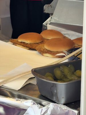 What’s on your bun? 🍔 Check out booth 125 at Evansville’s West Side Nut Club Fall Festival and get a giant Texas Tenderloin on Lewis buns in support of the Ozanam Family Shelter! 