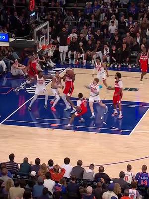 This is the Garden crowd in a PRESEASON game! Knicks basketball is BACK! 🍿