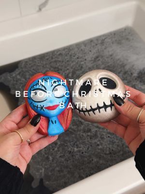 Run a Nightmare Before Christmas bath with me💀🛁🪦🖤 One of my favorite movies! #bath #asmr #aesthetic #satisfying #fyp 